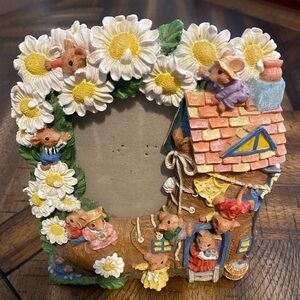 Whimsical resin mice daisies tabletop picture frame fits 3x5 photo